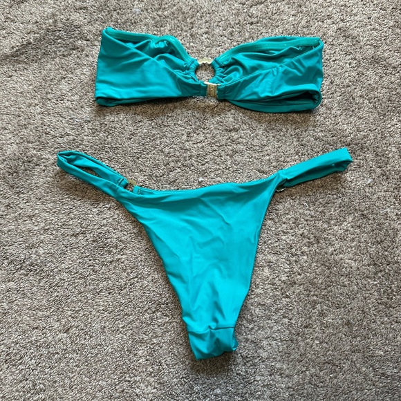 Meshki Bikini Set - Picture 2 of 3